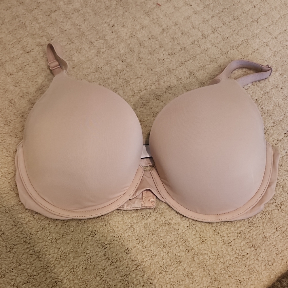 Victoria Secret Women's Nude Bra